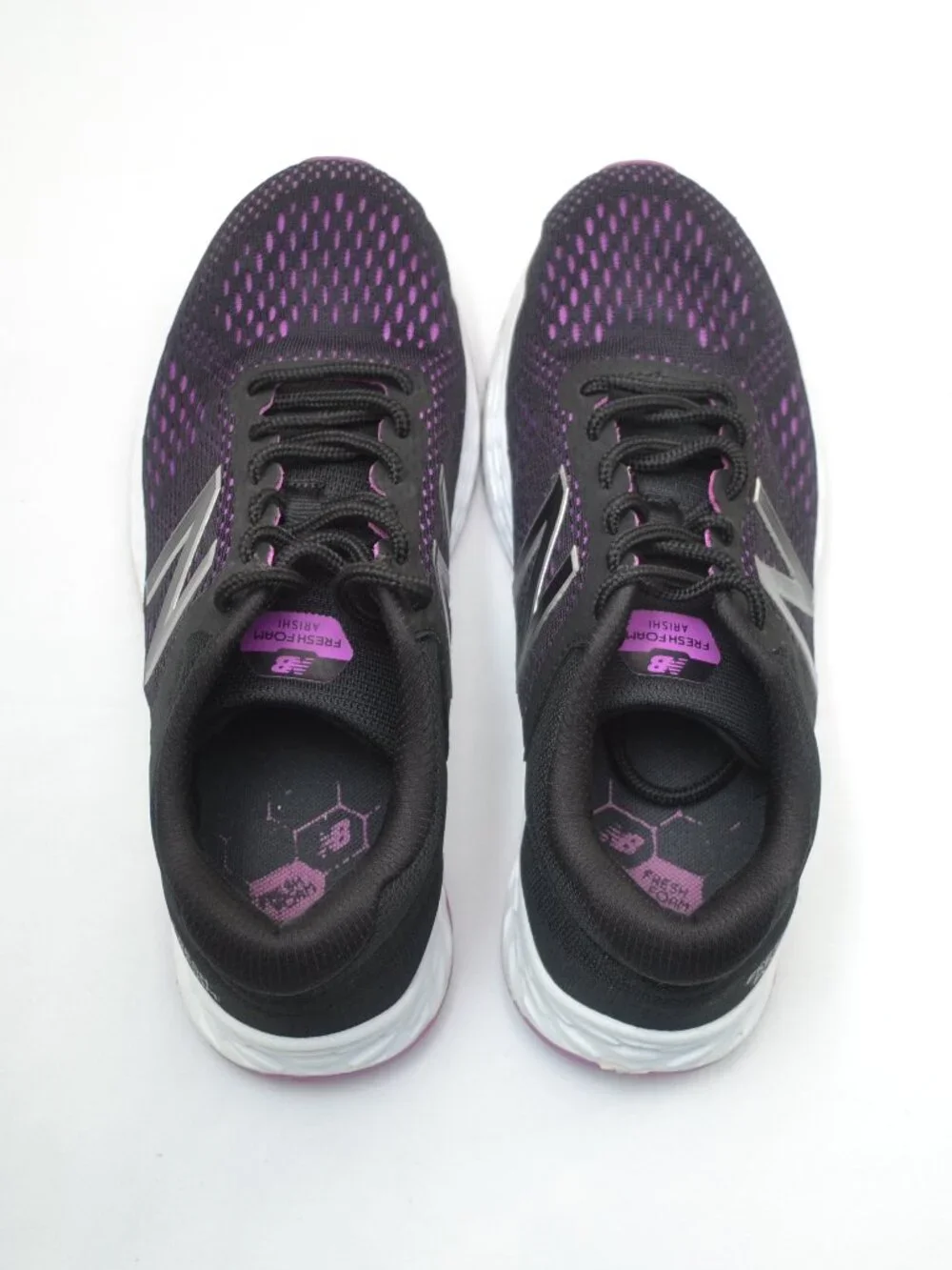 New Balance Women's Arishi Wariscp2 size 8